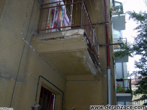 Balkon před opravou